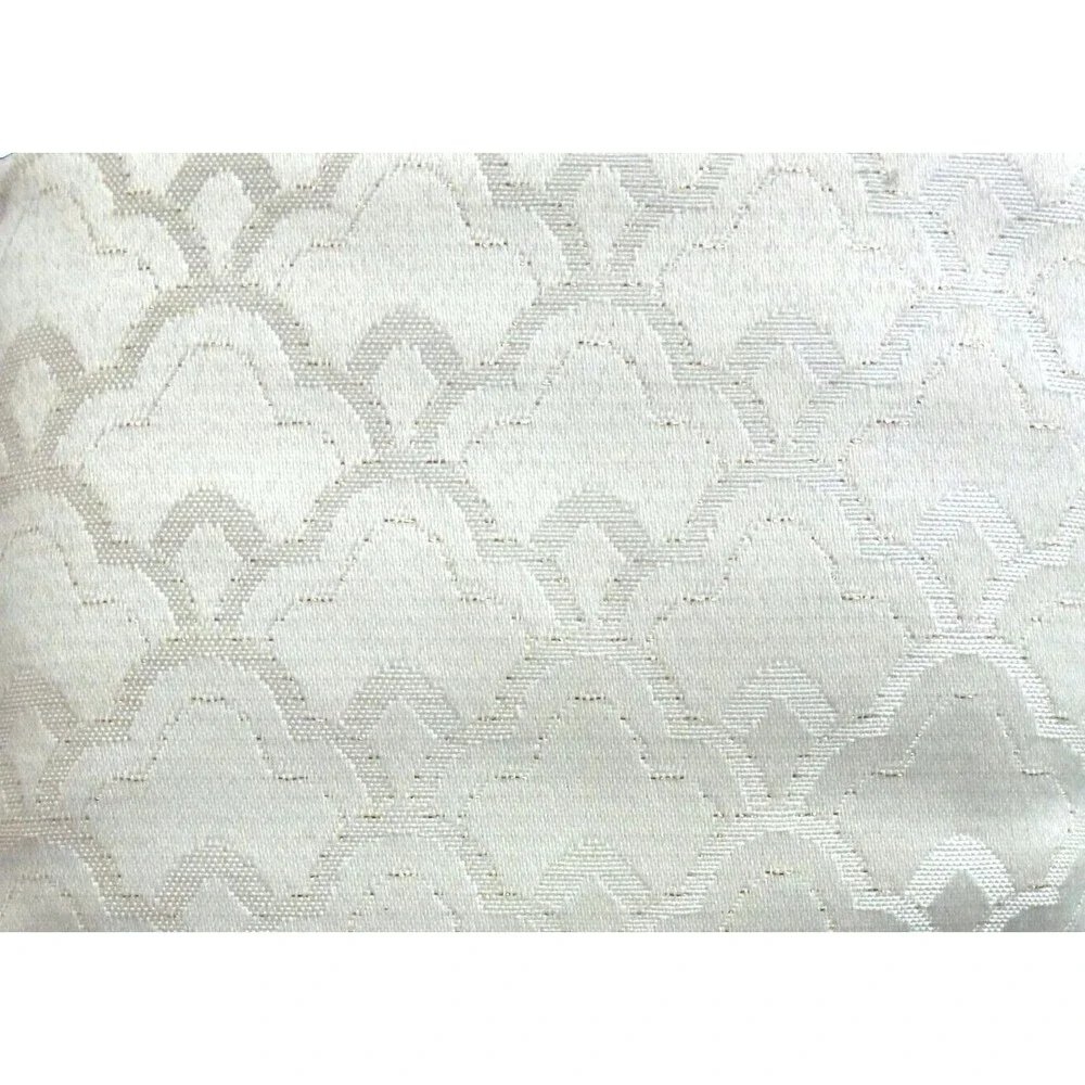 Waterford Luxury Dinner Napkins Set of 4 Ember Scalloped Pattern Ivory Gold